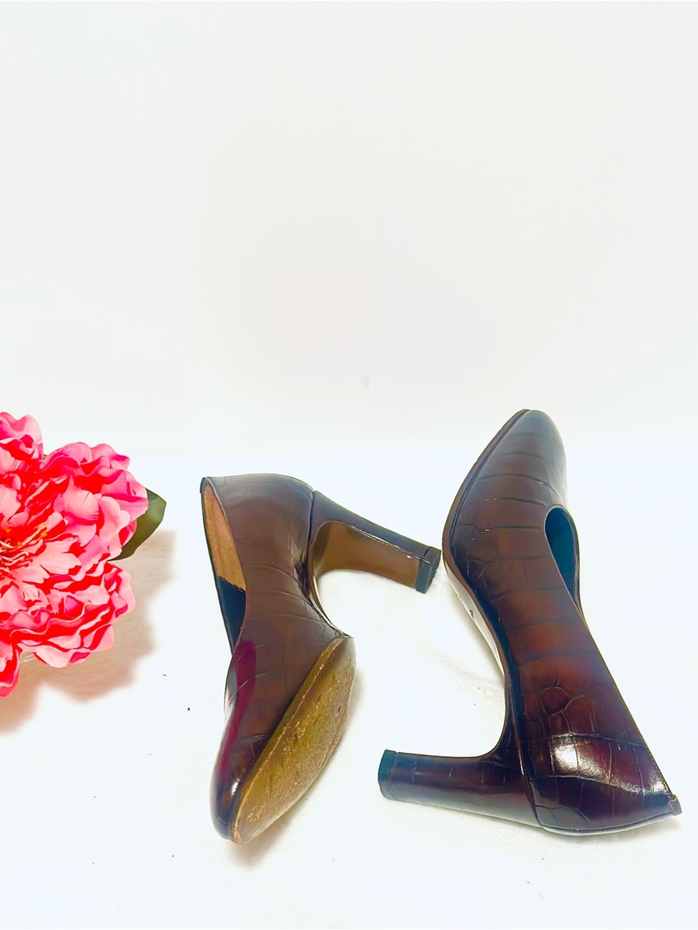 Ann Taylor Croc-Embossed Pumps in Burgundy Almond Toe Block Chunky Heel 6.5 - Picture 7 of 10